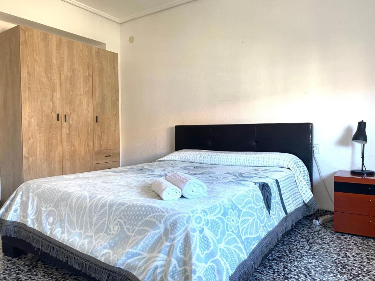 Private Room In Shared Apartment Valencia Workstay Ngoại thất bức ảnh