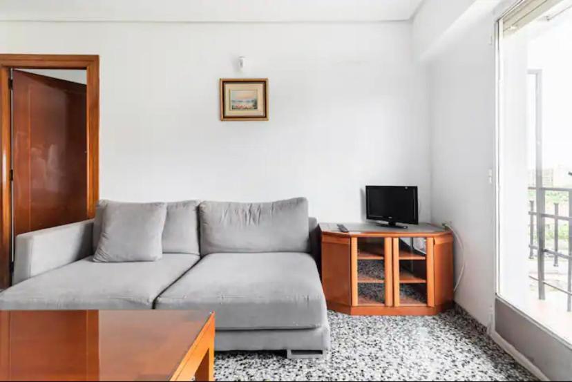 Private Room In Shared Apartment Valencia Workstay Ngoại thất bức ảnh
