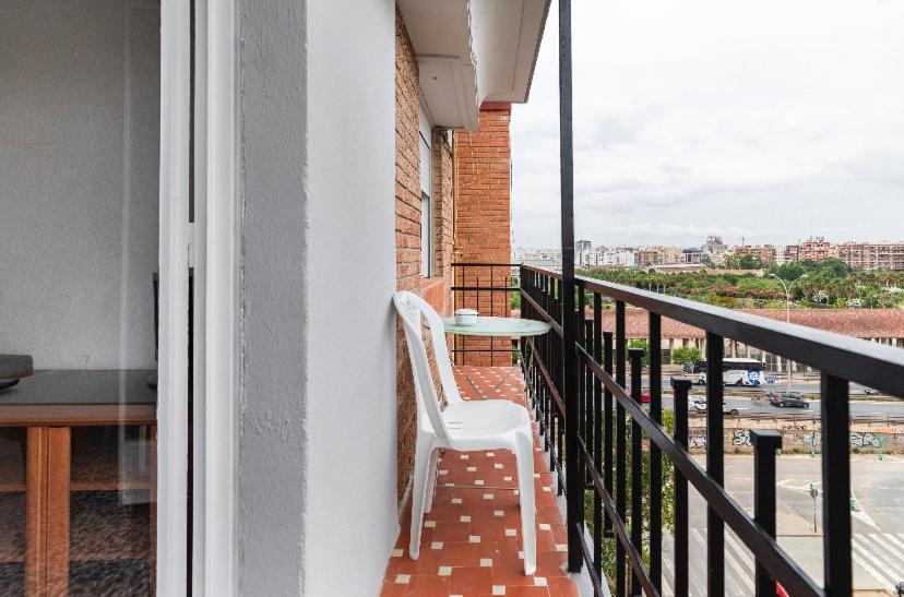 Private Room In Shared Apartment Valencia Workstay Ngoại thất bức ảnh