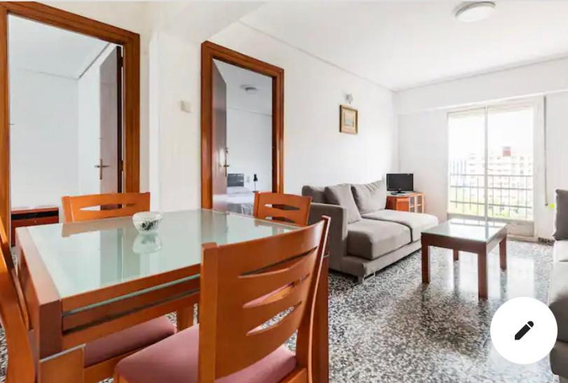 Private Room In Shared Apartment Valencia Workstay Ngoại thất bức ảnh